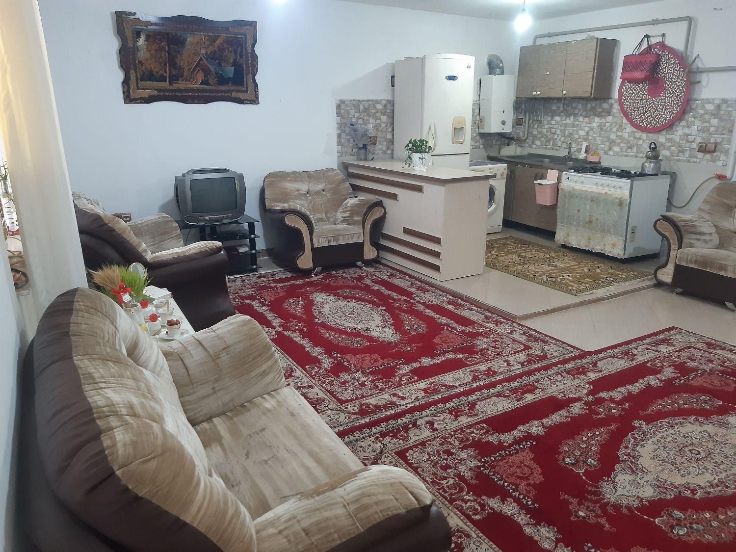 خانه ویلای همراه پارکینگ در جانبازان|اجارهٔ کوتاه‌مدت آپارتمان و سوئیت|رشت, حومه رشت|دیوار