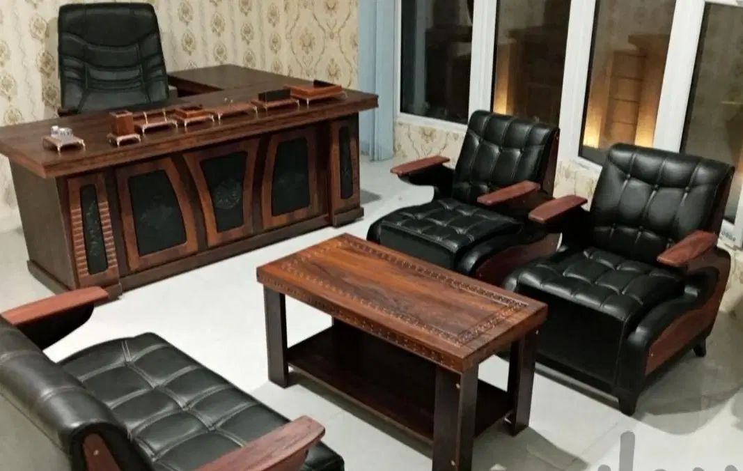 میز مدیریت ارغوان،میزهای پایه فلزی ،مبلمان،کانتر|دفتر کار|بندرعباس, |دیوار