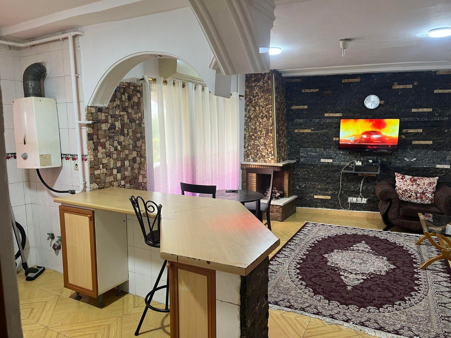 اپارتمان. با دریا ۱۰۰ متر. و دید به دریا|اجارهٔ کوتاهمدت آپارتمان و سوئیت|بندر انزلی, معلم|دیوار