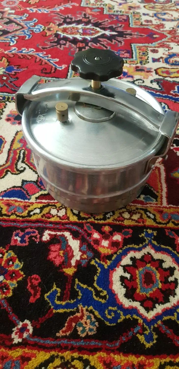 زود پز|ظروف پخت‌وپز|تبریز, |دیوار