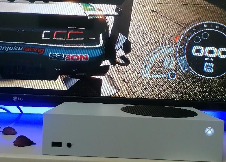 xbox Series s (خرید اسفندماه با فاکتور)|کنسول، بازی ویدئویی و آنلاین|اسلام‌شهر, |دیوار