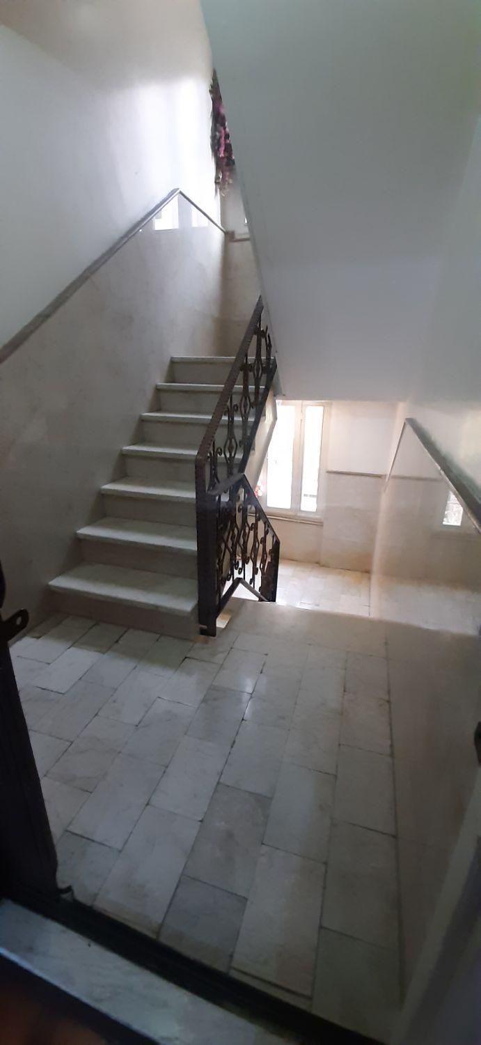 ۵۲ متر/میدان ۷۳/تک واحدی/بالای همکف