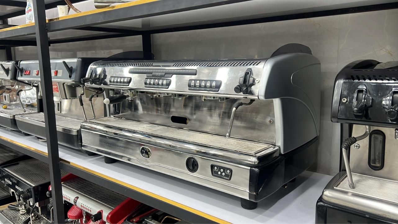 اسپرسو ساز صنعتی اس چهل اسیاب قهوه اس تو|کافی‌شاپ و رستوران|رشت, معلم|دیوار