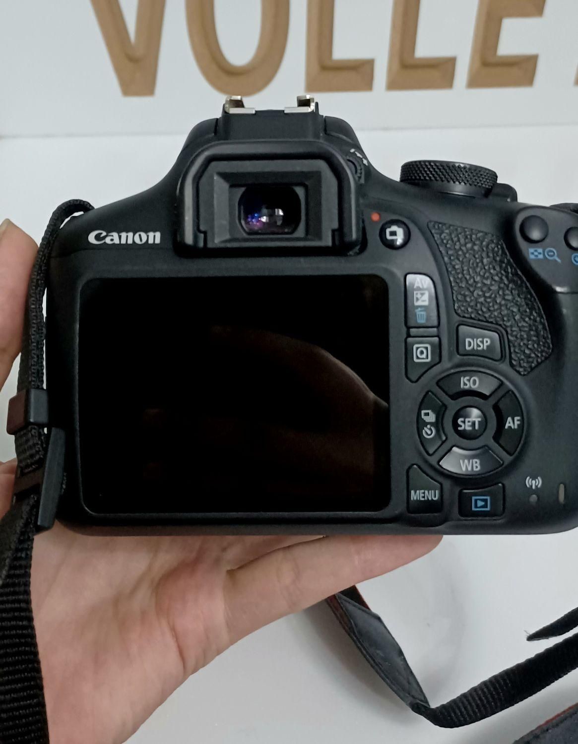 دوربین Canon d2000 و لنز 18-55|دوربین عکاسی و فیلم‌برداری|تهران, حکیمیه|دیوار