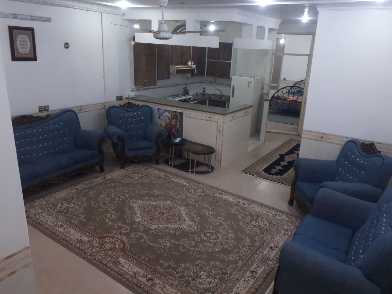 اجاره روزانه/هفتگی/خانه۱۰۰ متری بلوار فرودگاه|اجارهٔ کوتاه‌مدت آپارتمان و سوئیت|یزد, |دیوار