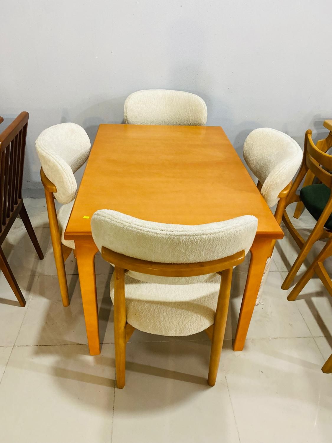 میز غذاخوری / ۴فره/۶ نفره قسطی|میز و صندلی غذاخوری|قشم, |دیوار