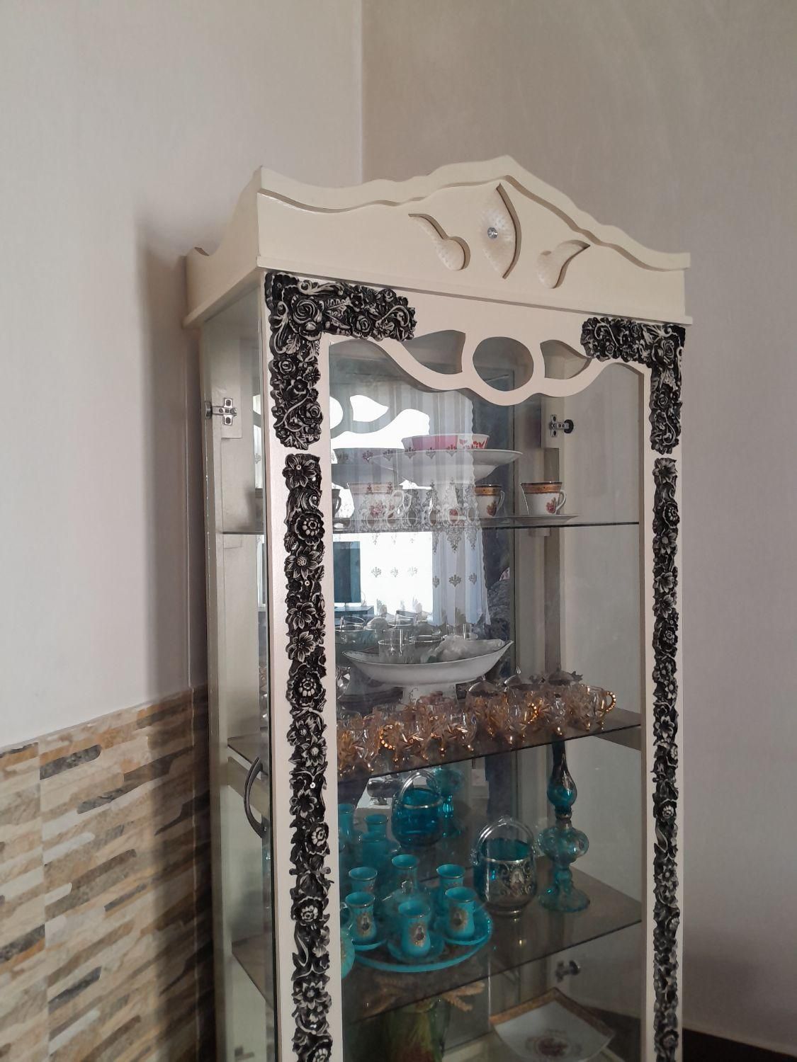 یک عددبوفه منبط کاری شده درحدنو|بوفه، ویترین، کنسول|اردبیل, |دیوار