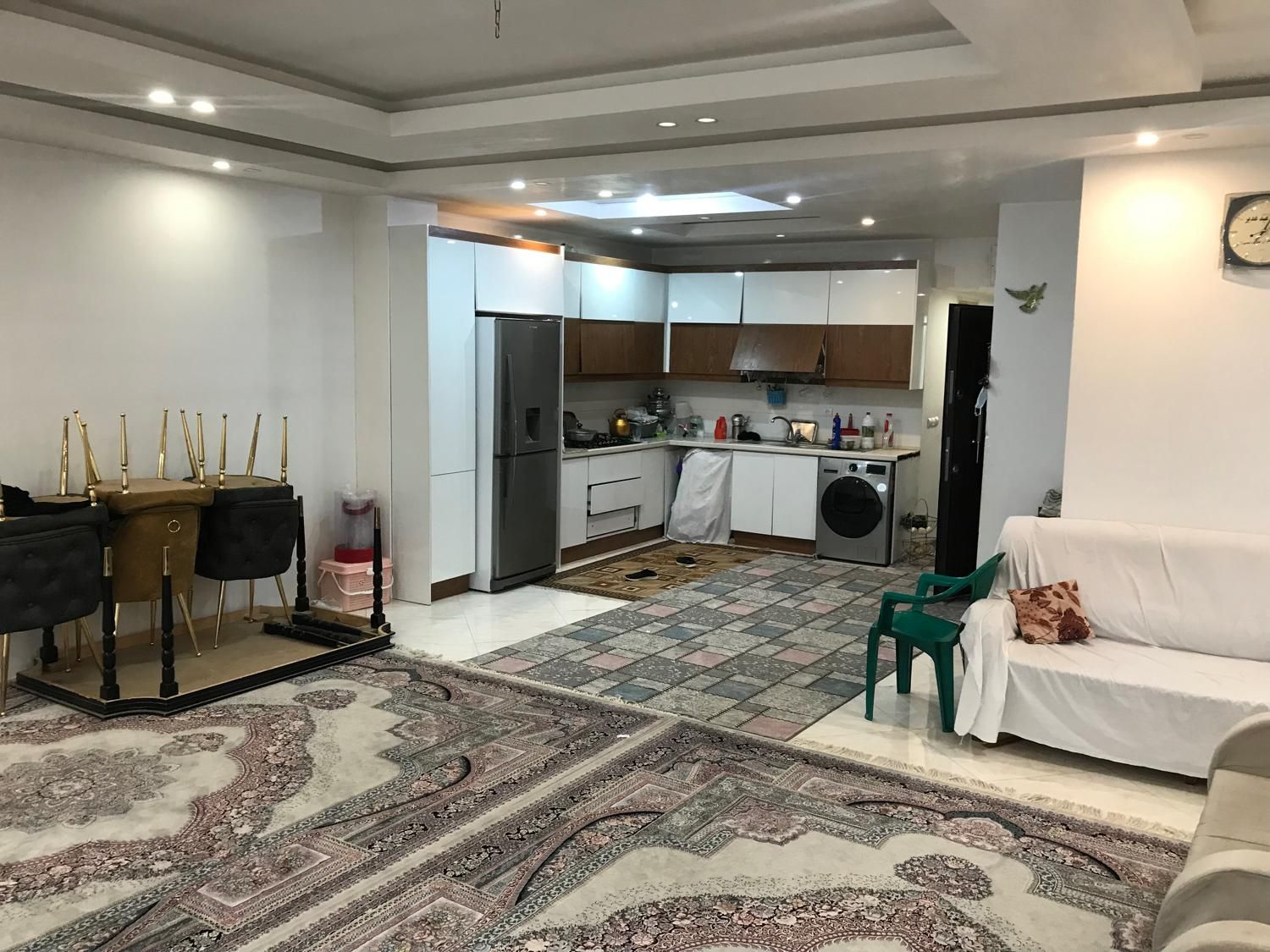 اپارتمان ۱۰۰ متر ۲خواب میرزای رضوان ۷ت واحدی|اجارهٔ آپارتمان|قرچک, میرزائی شمالی|دیوار