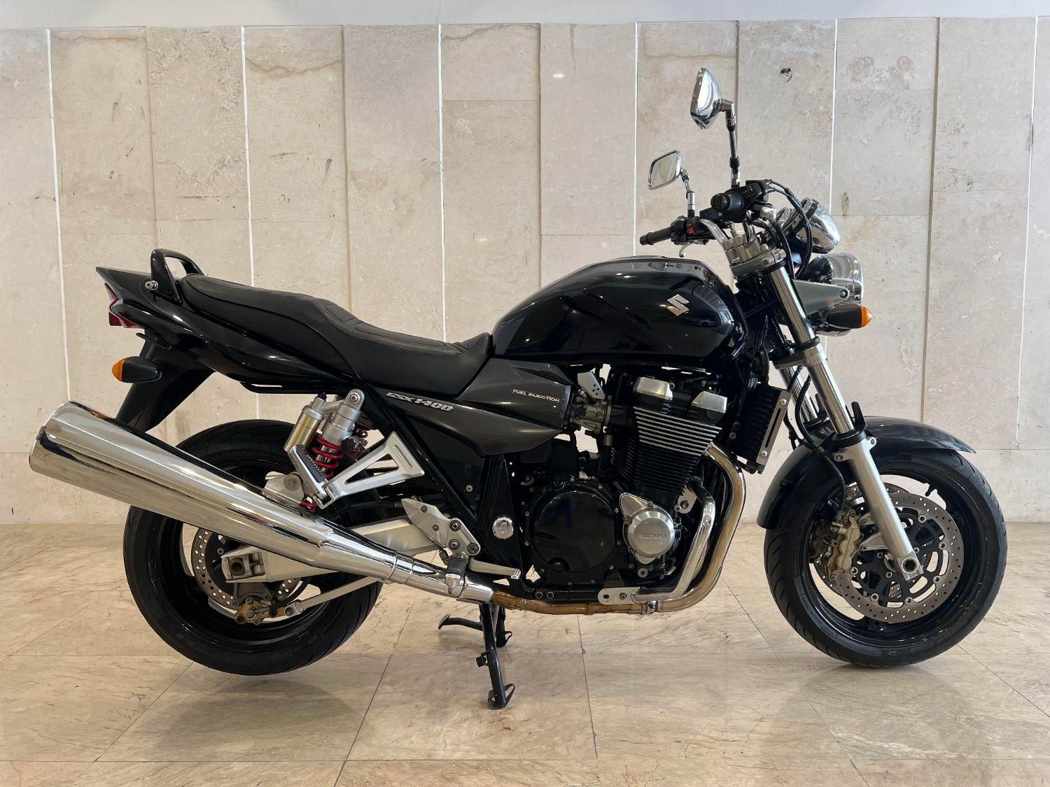 موتور سیکلت سوزوکی GSX 1400|موتورسیکلت|تهران, سعادت‌آباد|دیوار