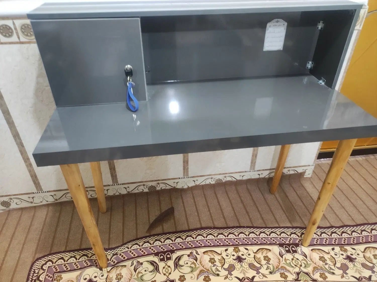 میز تحریر مناسب همه سنین|میز تحریر و کامپیوتر|دهدشت, |دیوار