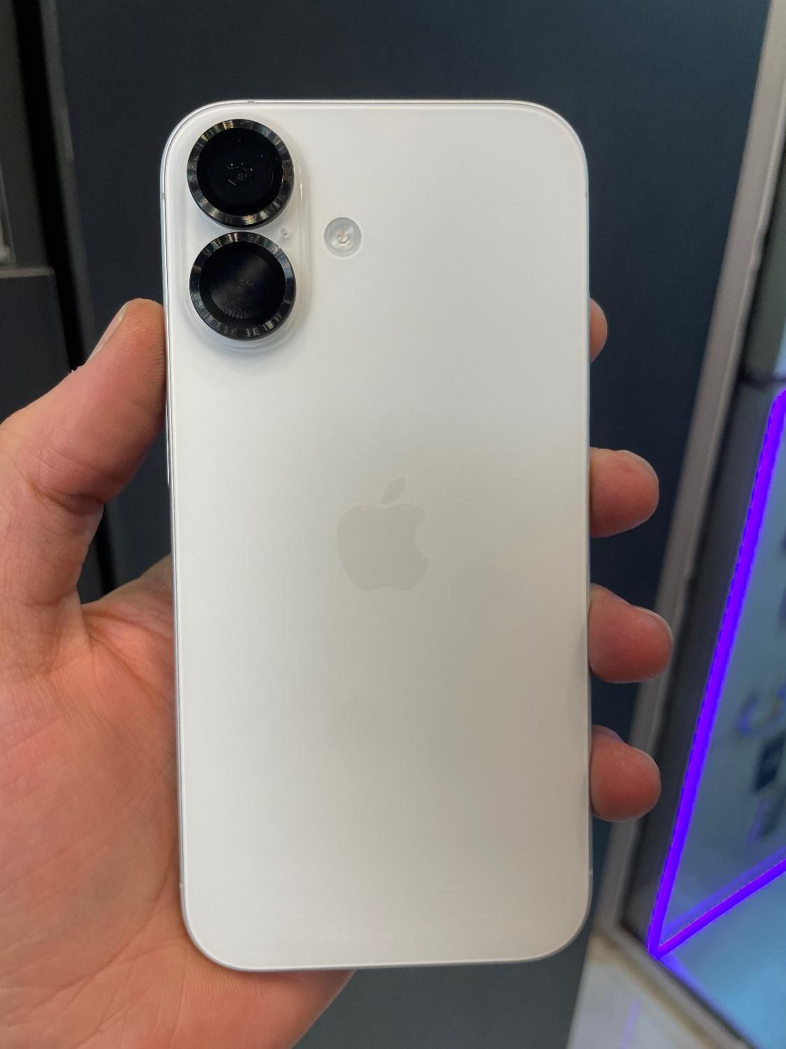 iphone 16|موبایل|اصفهان, باغ نگاره|دیوار