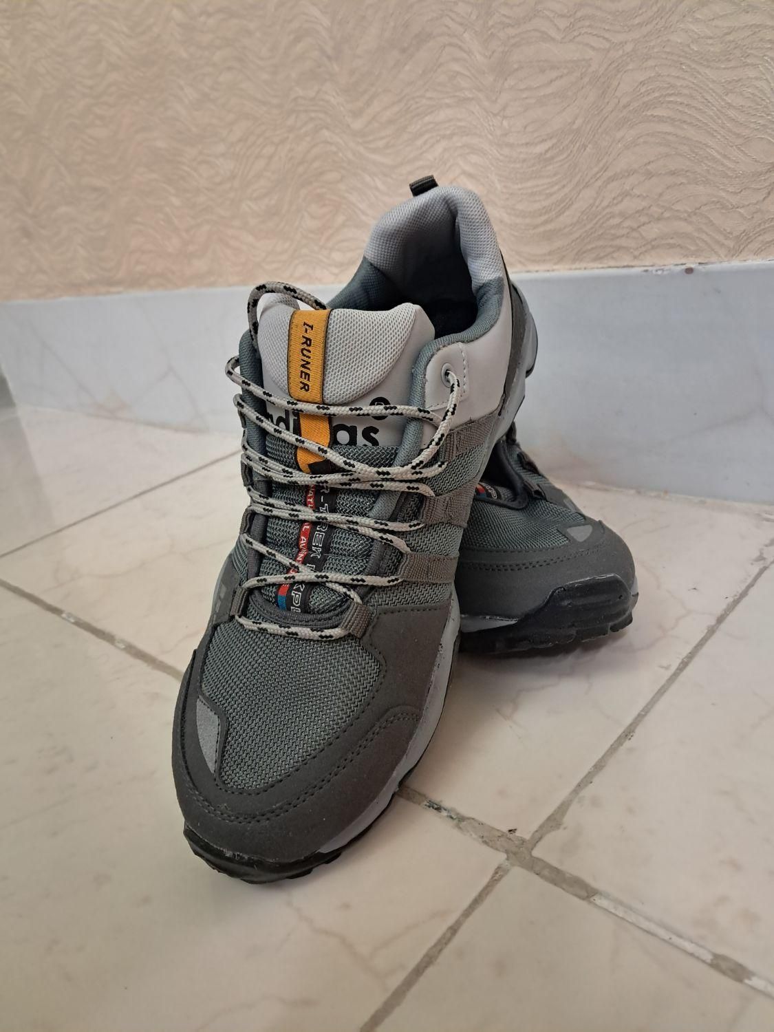 کتونی نرم و سبک|کیف، کفش، کمربند|سمنان, |دیوار