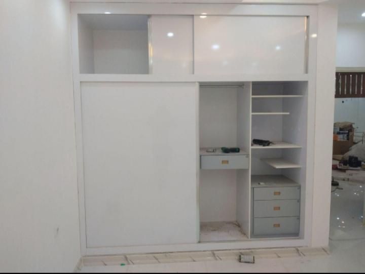 تعمیرات و تغییرات کمد و کابینت نصب درب چوبی|خدمات پیشه و مهارت|کرج, گوهردشت|دیوار