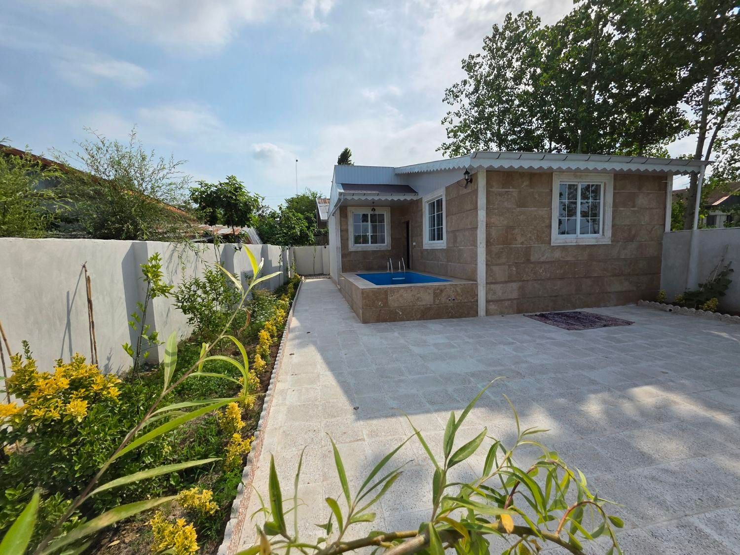 کداستخررود/ویلا۳۲۰متراستخردارلشت نشااملاک معلمسازا|فروش خانه و ویلا|لاهیجان, بازکیاگوراب|دیوار