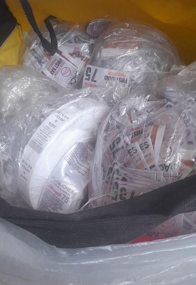 لباس مردانه|لباس|قرچک, میرزائی جنوبی|دیوار