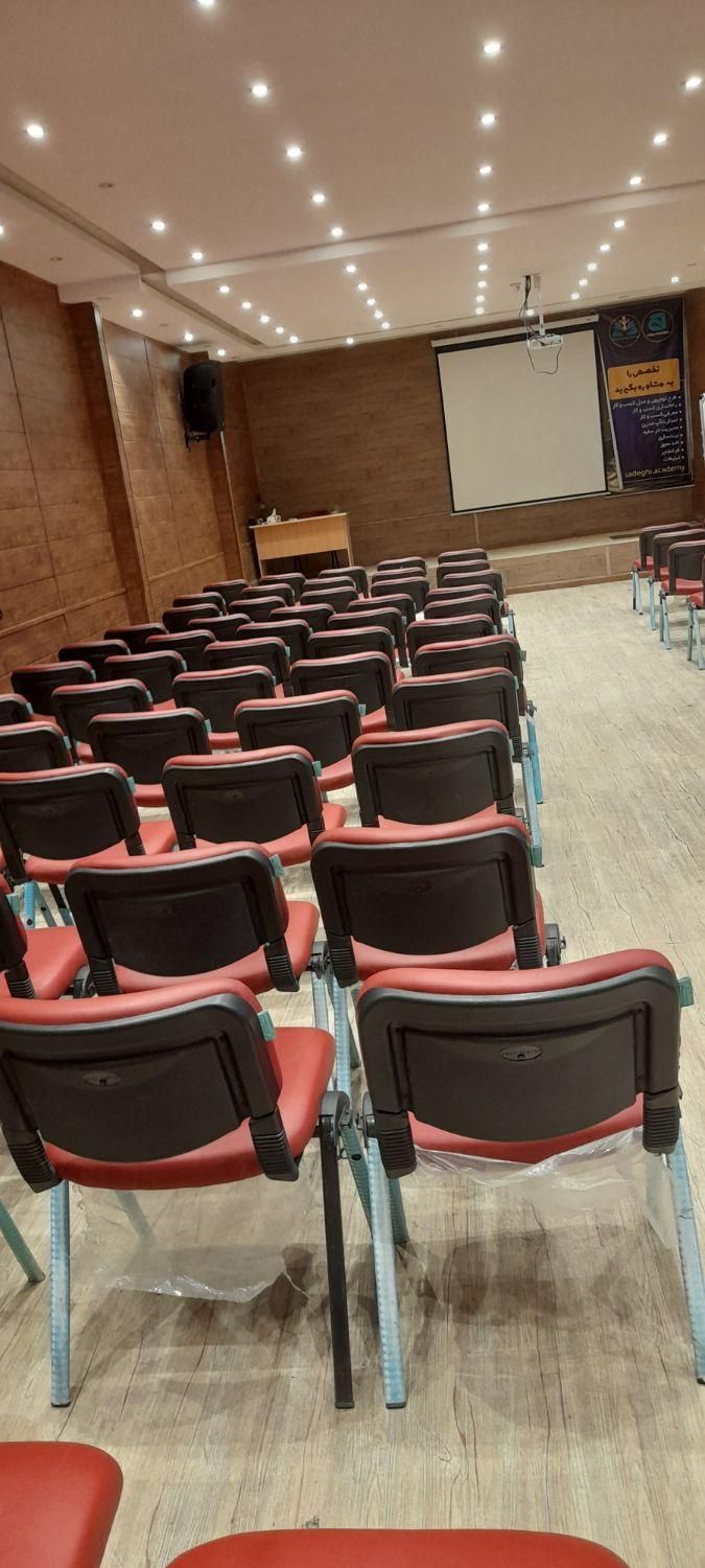 اجاره سالن همایش،سمینار، ورکشاپ های آموزشی|اجارهٔ کوتاهمدت دفتر کار و فضای آموزشی|شیراز, سینما سعدی|دیوار