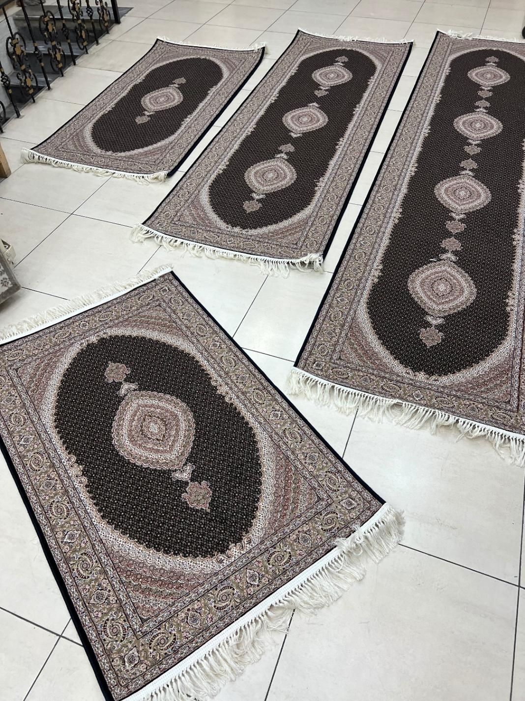 فرش ۴*۱ ماهی ( در ۱۸ طرح و رنگ دیگر )با پادری|فرش|تبریز, |دیوار