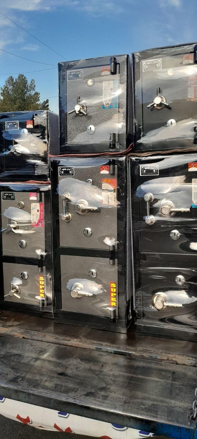 گاوصندوق ایزار گاو صندوق مرکزی ایران کاوه|ابزارآلات|کرج, باغستان|دیوار