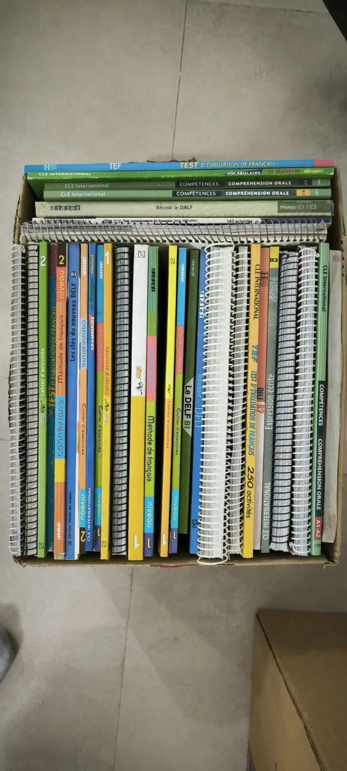 کتاب آموزشی فرانسه|کتاب و مجله آموزشی|اصفهان, کوی امام|دیوار