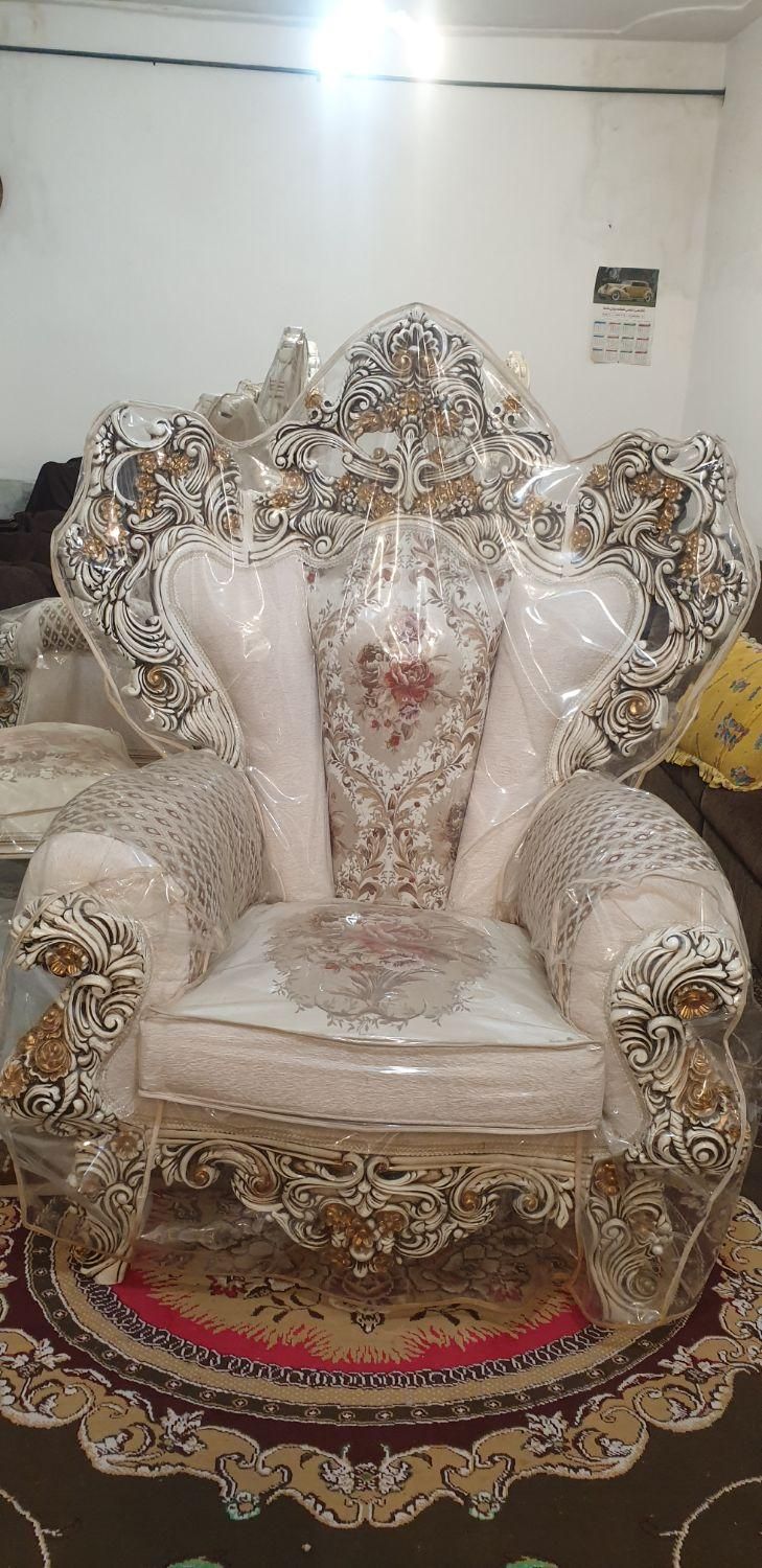 فروش مبلمان سلطنتی کامل با میز تلوزیون و نهار خوری|مبلمان خانگی و میز عسلی|شیراز, عفیف‌آباد|دیوار
