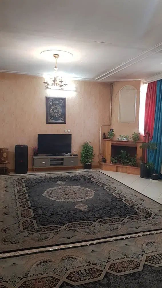 اجاره خانه ویلایی دو طبقه به صورت دربست|اجارهٔ خانه و ویلا|اصفهان, خواجو|دیوار