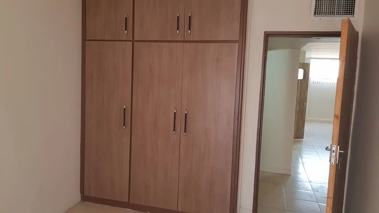 آپارتمان دو طبقه دربست با حیاط و پارکینگ|اجارهٔ آپارتمان|اصفهان, لنبان|دیوار