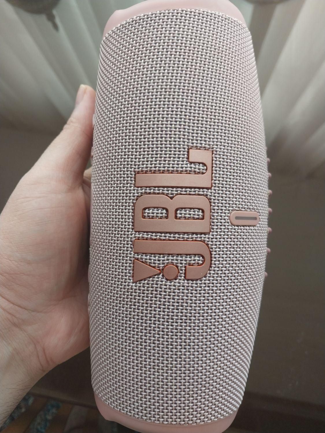 اسپیکر جی بی ال JBL CHARGE 5 یه هفته کار کرد|پخش‌کننده همراه|تهران, شهرک آزادی|دیوار