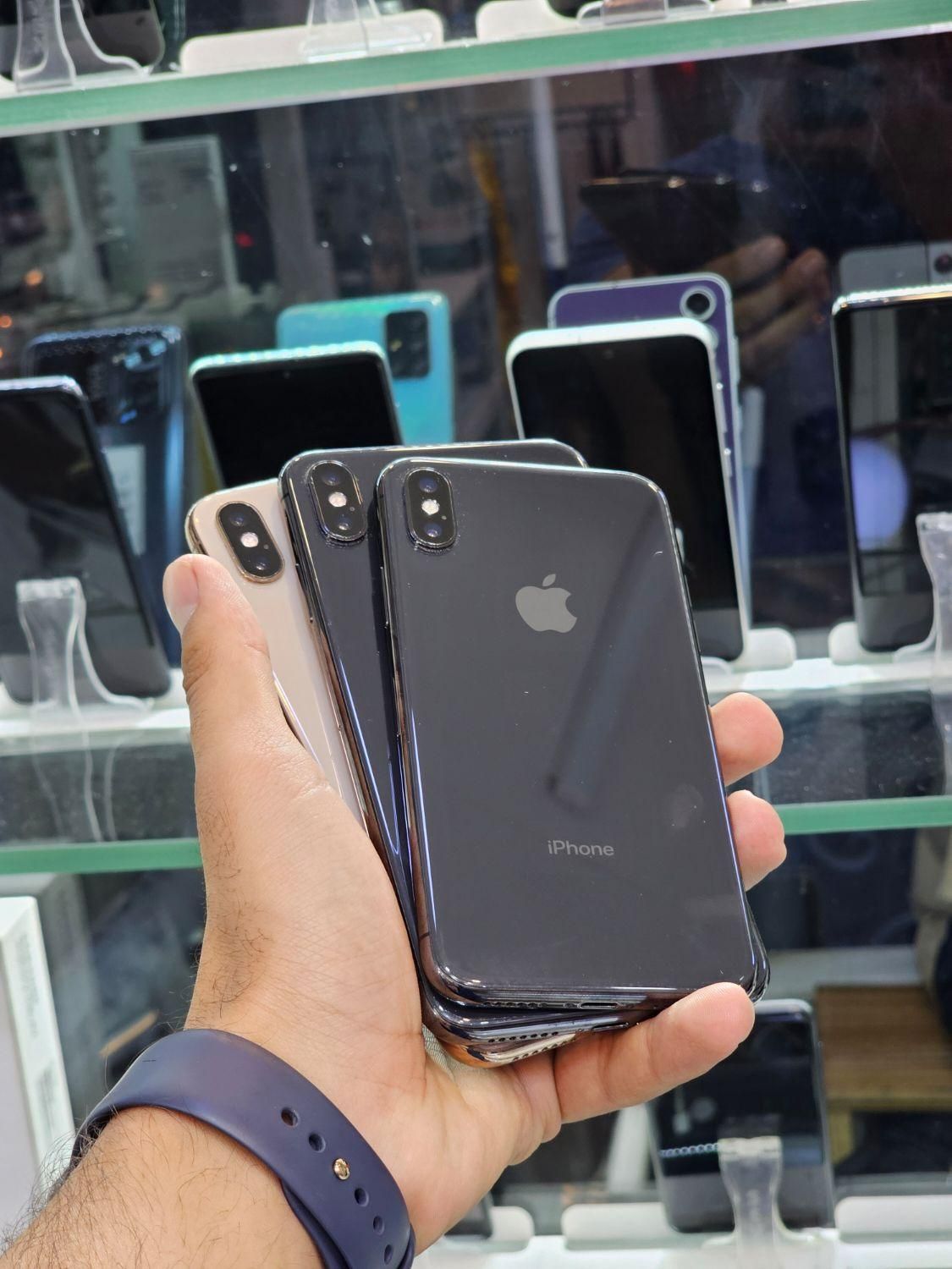 گوشی اپل iphone Xs Max حافظه ی 64 گیگ|موبایل|شیراز, ملاصدرا|دیوار