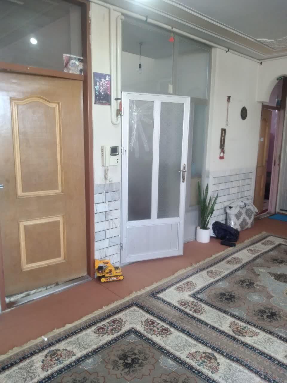 فروش آپارتمان ۱۱۰ متری ۲ خوابه طبقه ۱|فروش آپارتمان|مبارکه, |دیوار