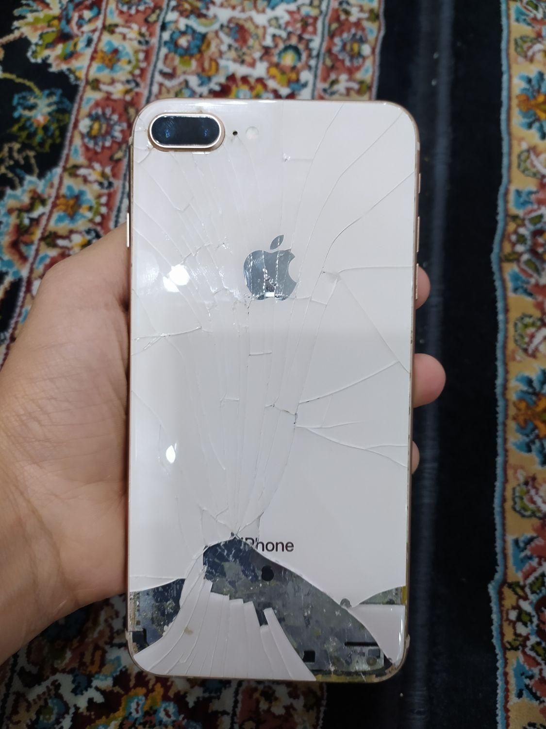 اپل iPhone 8 Plus با حافظهٔ ۱۲۸ گیگابایت|موبایل|کرمانشاه, |دیوار
