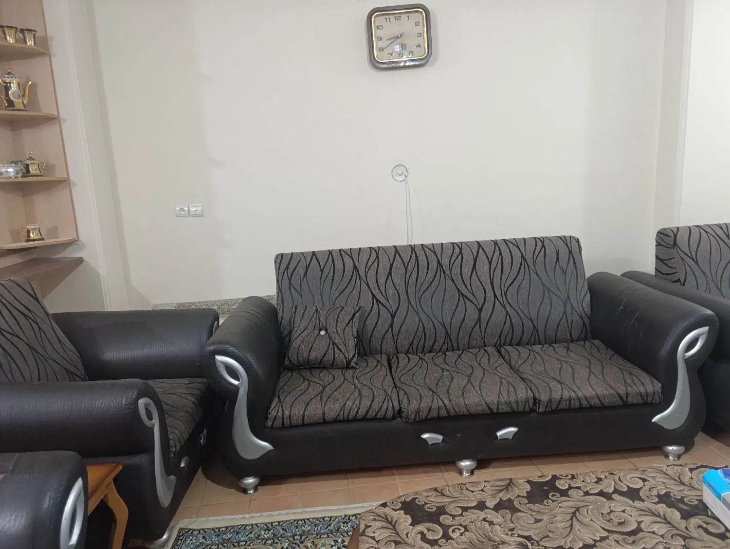 مبل ۸نفره|مبلمان خانگی و میز عسلی|اصفهان, گلزار|دیوار