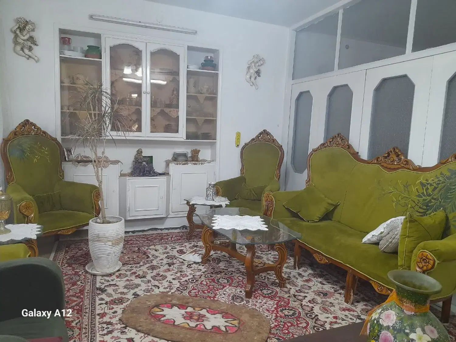 مبل هفت نفره  همرا با میز ناهار خوری ست هم|مبلمان خانگی و میز عسلی|مشهد, محمدآباد|دیوار