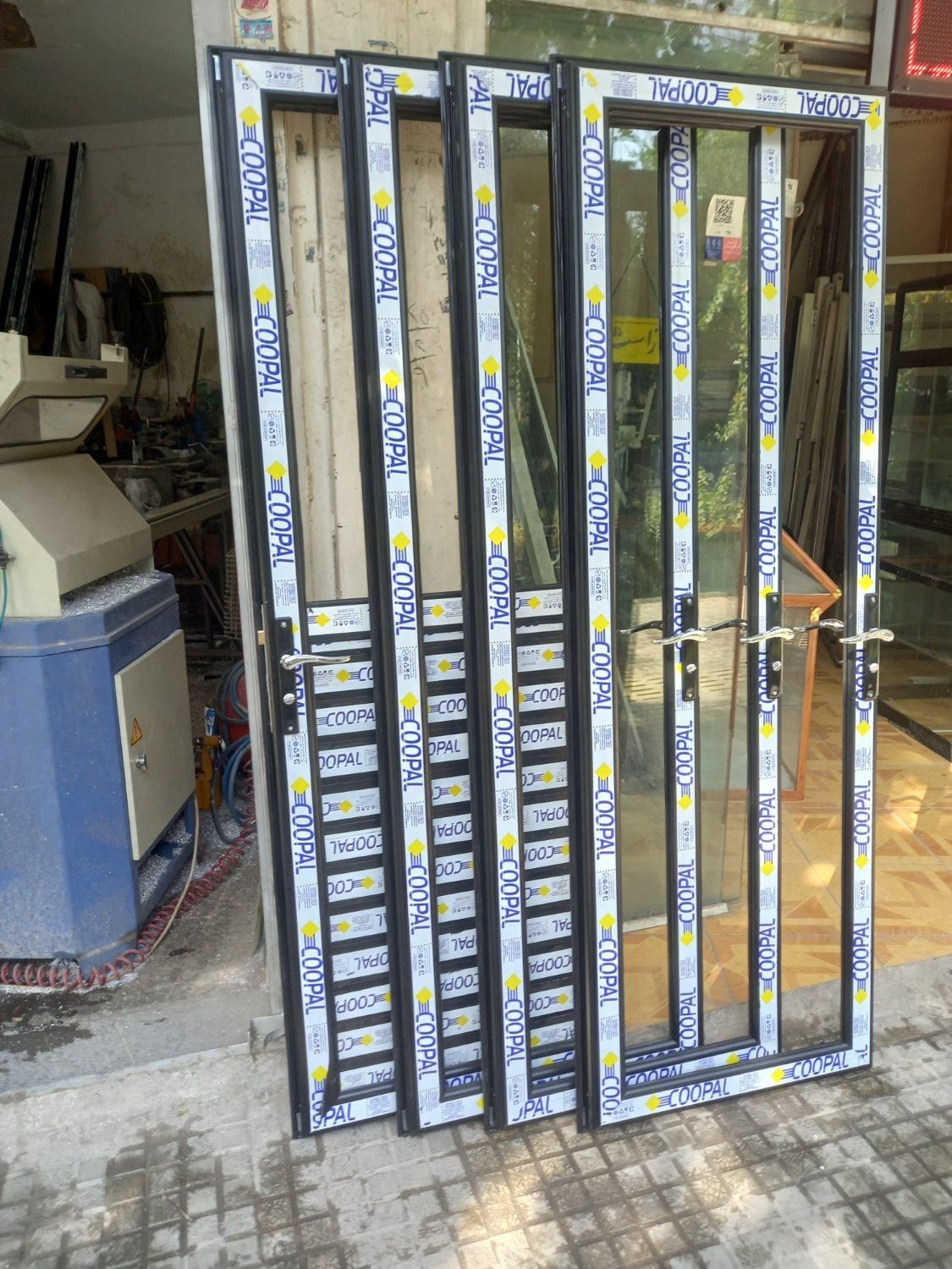 ساخت وتولید انواع درب و پنجره الومینیوم اختصاصی|خدمات پیشه و مهارت|اصفهان, سودان|دیوار