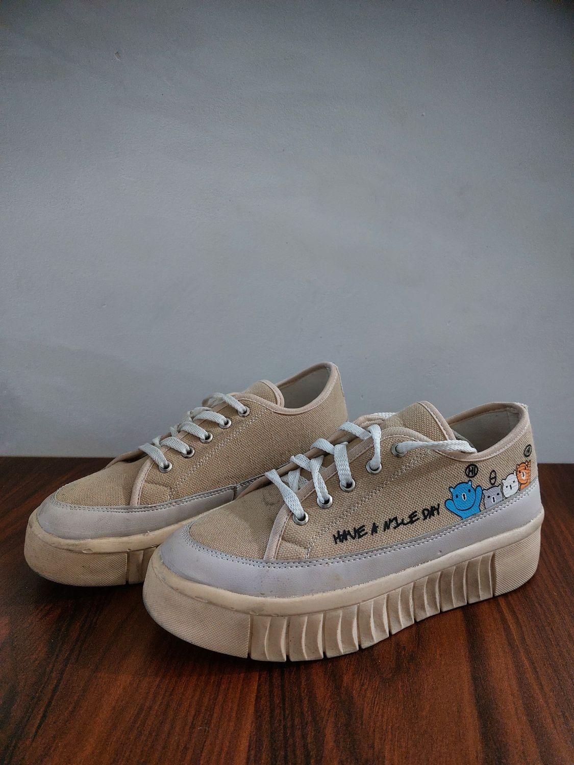 دوتا کتونی سایز ۳۸|کیف، کفش، کمربند|رشت, رودبارتان|دیوار