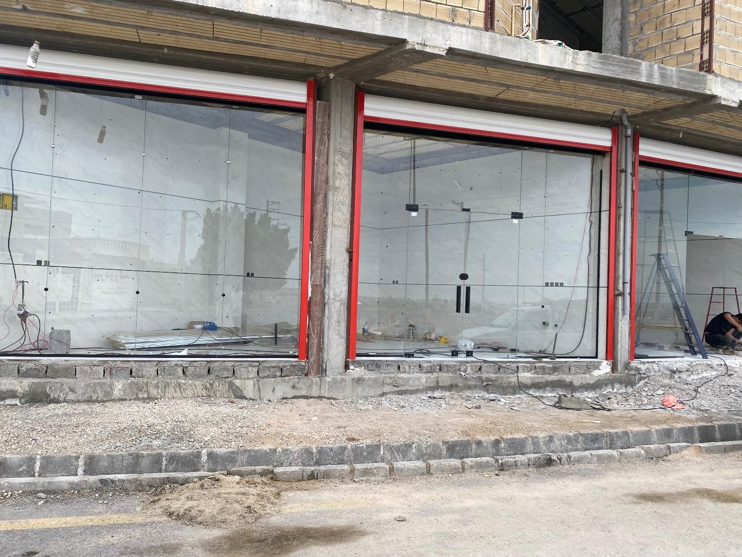 درب کرکره برقی جک بازوی وشیشه سکوریت نصب تعمیرات|خدمات پیشه و مهارت|بوشهر, |دیوار