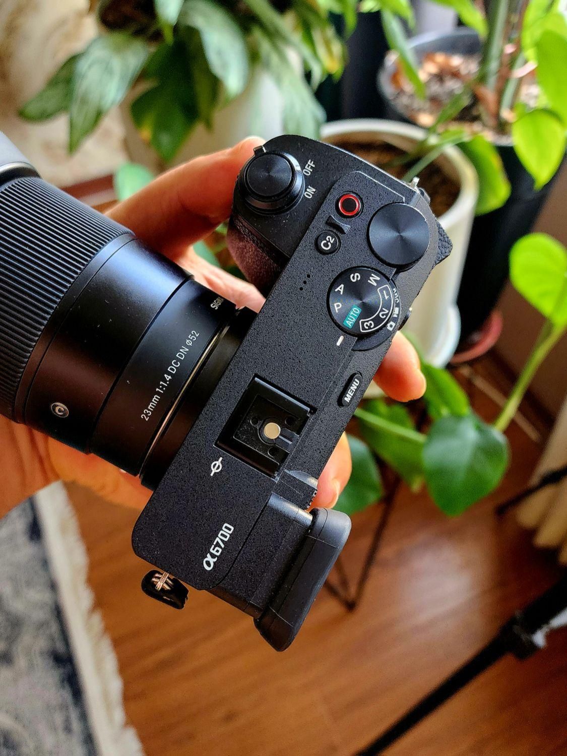 دوربین سونی الفا a6700 با لنز sigma 23 f 1.4|دوربین عکاسی و فیلم‌برداری|تهران, نارمک|دیوار