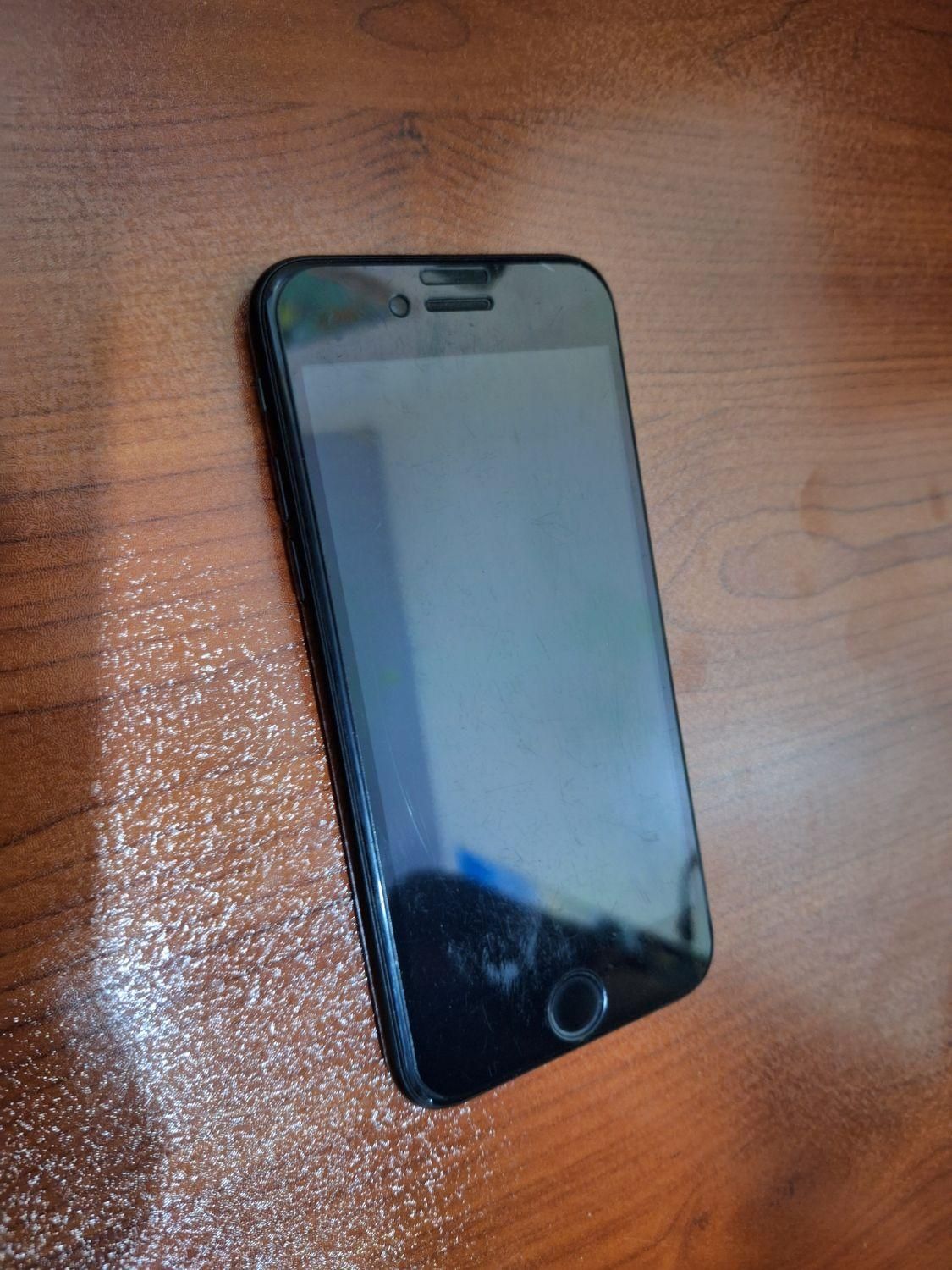 اپل iPhone SE (2020) با حافظهٔ ۱۲۸ گیگابایت|موبایل|تهران, نظام‌آباد|دیوار