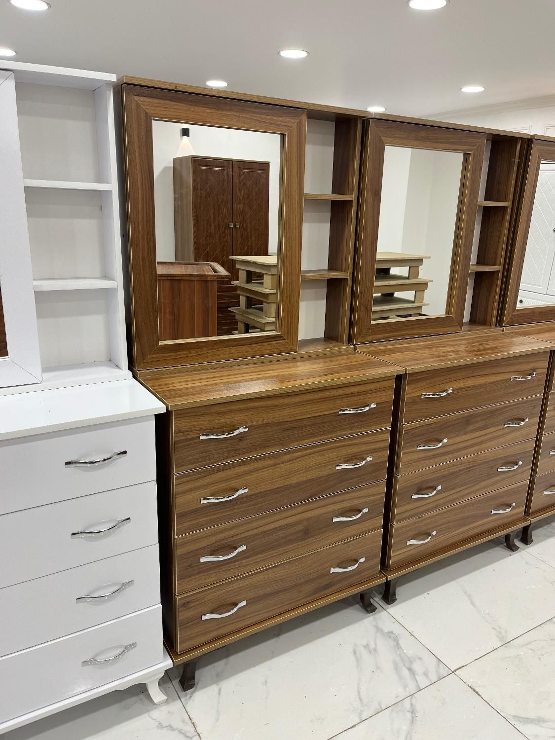 دراور چهار کشو اینه ریلی|جاکفشی، کمد، دراور|آمل, |دیوار