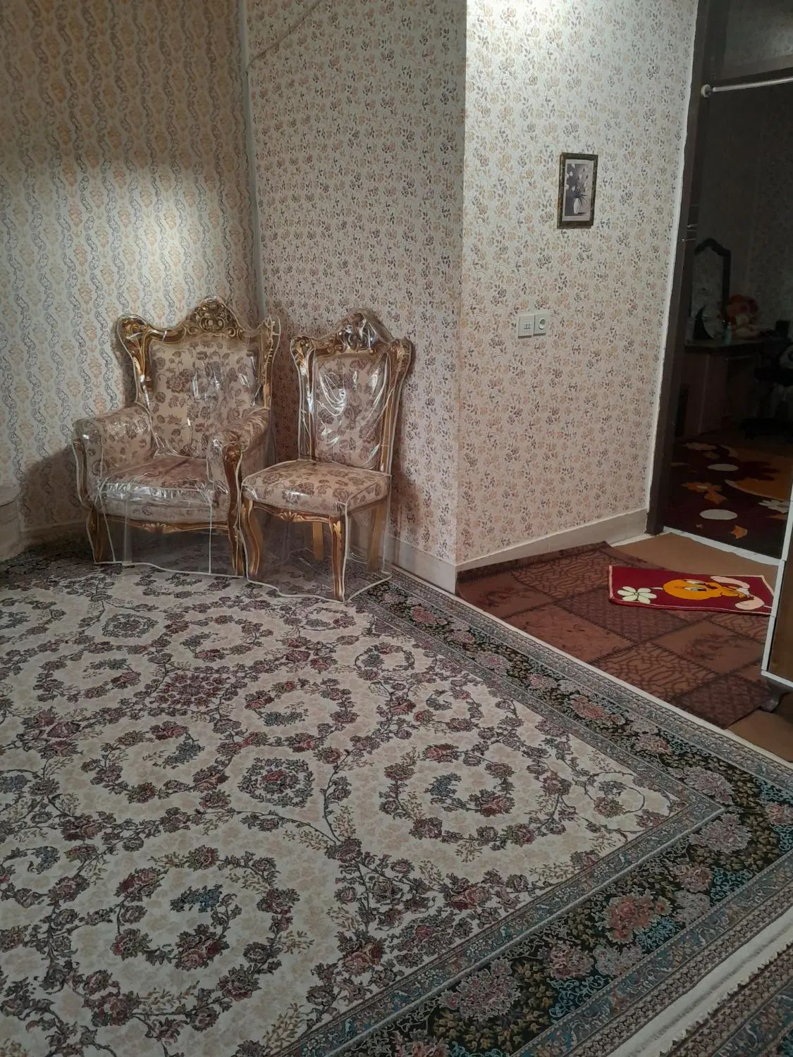 مبلمان ۹نفر سلطنتی منبت‌کاری شده بفروش میرسد|مبلمان خانگی و میز عسلی|دورود, |دیوار