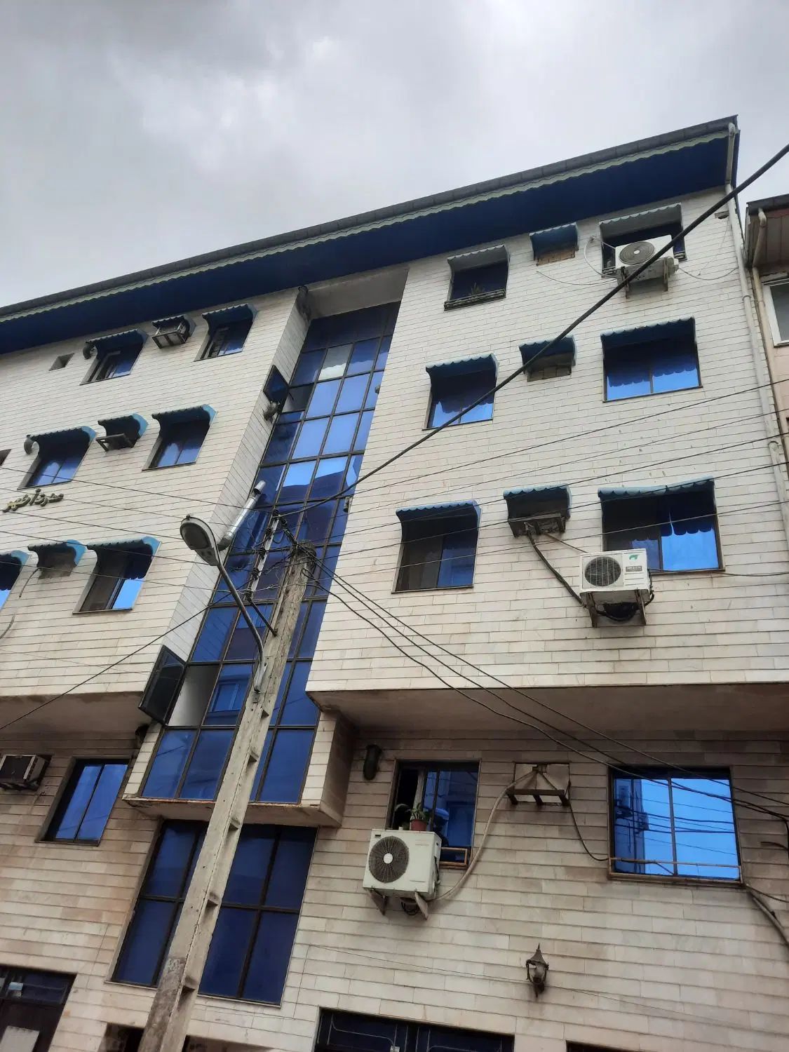 ۸۰ متر پارکینگ اختصاصی فول بازسازی چمارسرا|فروش آپارتمان|رشت, چمارسرا|دیوار