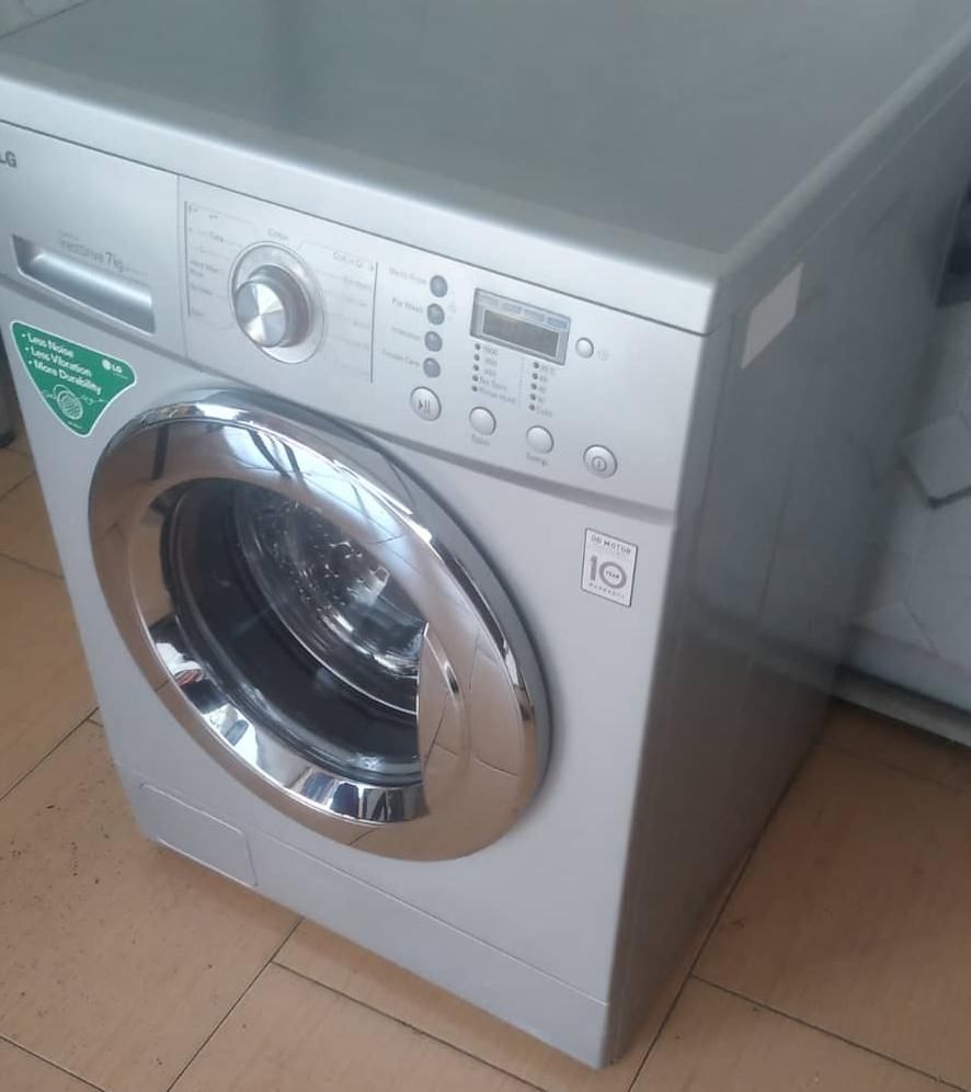 لباسشویی ال جی ۷ کیلویی در حد نو برای عروس - LG|ماشین لباسشویی و خشک‌کن لباس|تهران, پاسداران|دیوار