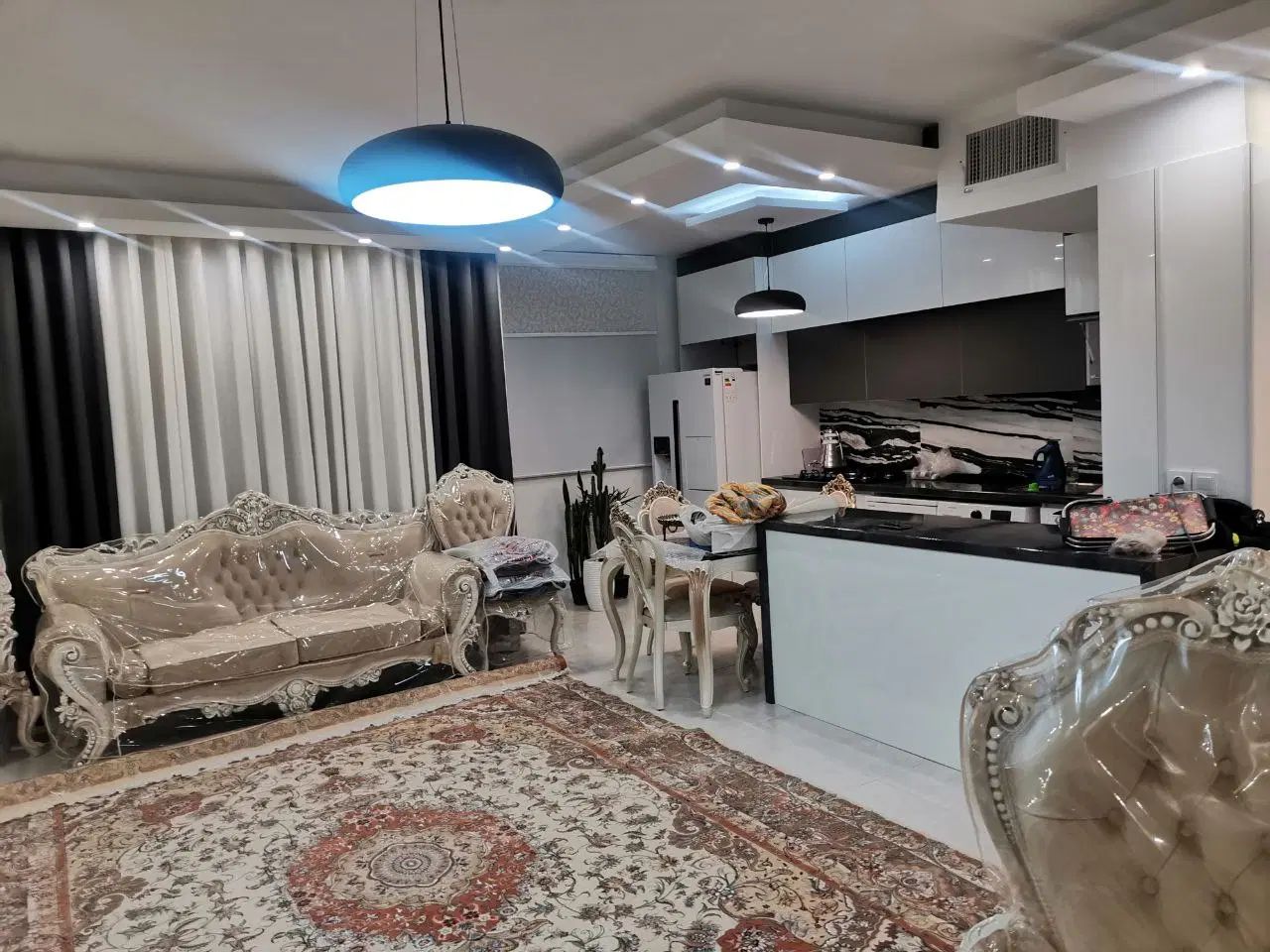 مبلمان|مبلمان خانگی و میز عسلی|تهران, جلیلی|دیوار