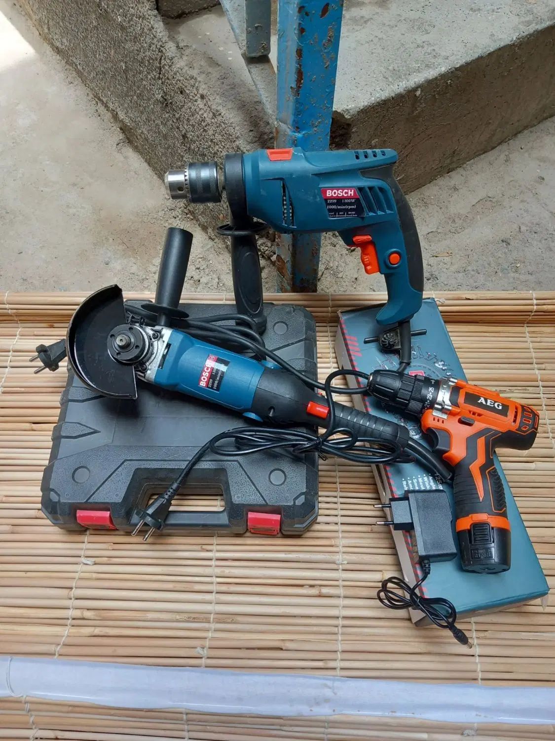 دلر BOSCH. فرز BOSCH شارژی AEG|ماشین‌آلات صنعتی|مشهد, شهید معقول|دیوار