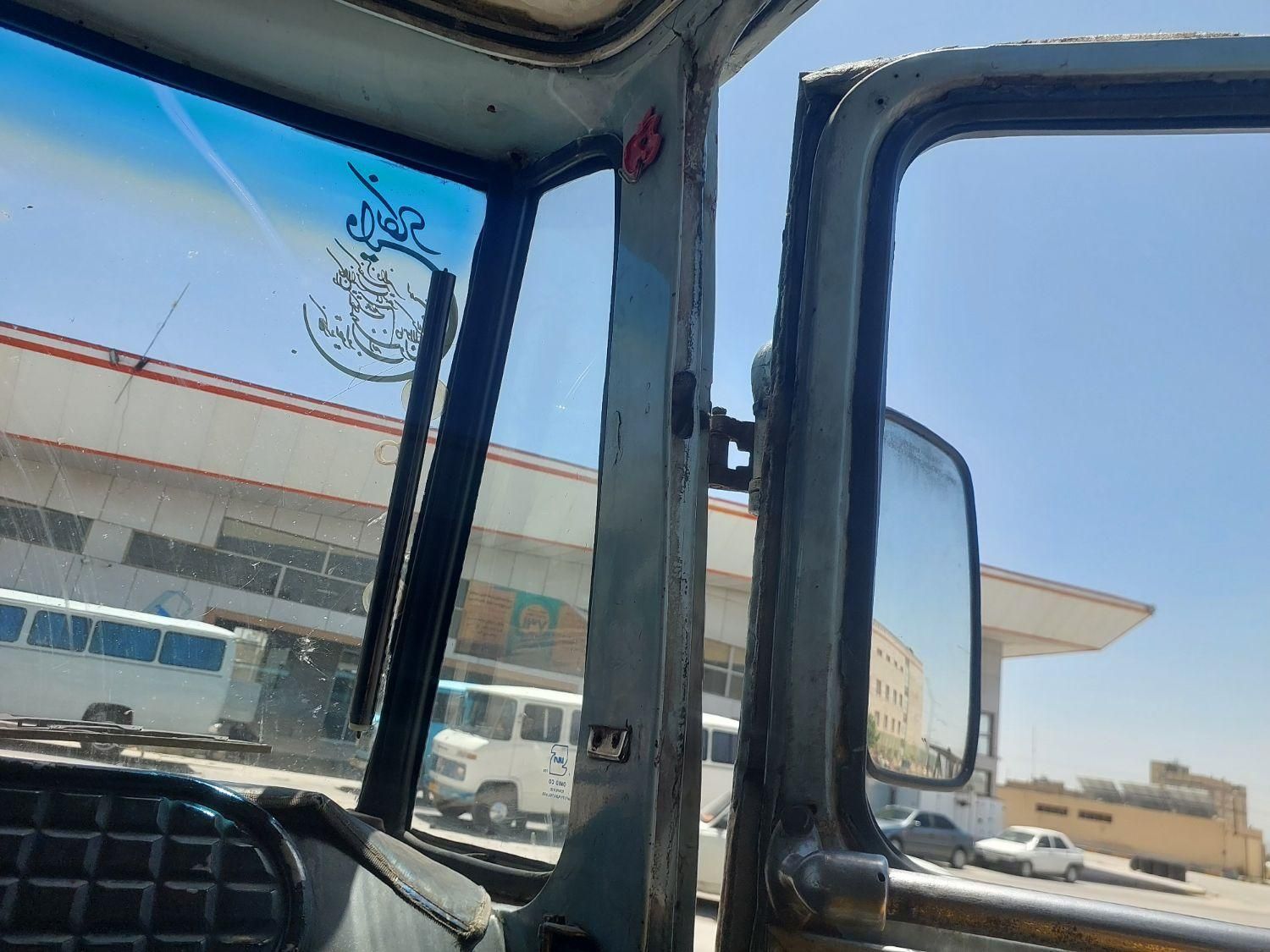 مینی بوس بنز ۶۴|خودرو سنگین|مرودشت, بیست متری بیمارستان|دیوار