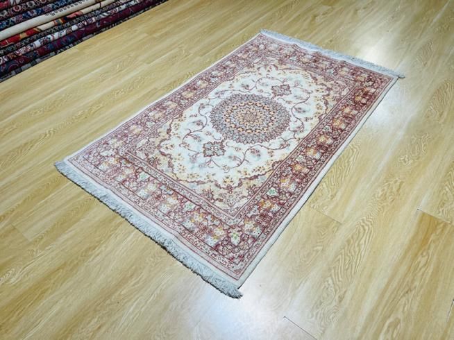 فرش تمام ابریشم قم دست بافت|فرش|تهران, سلسبیل جنوبی|دیوار