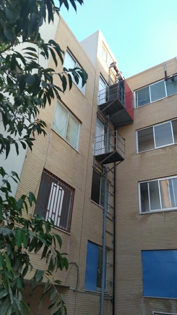 بالابر،کرکره برقی،درب ریلی،جک پارکینگ،شیشه سکوریت|خدمات پیشه و مهارت|بندرعباس, |دیوار