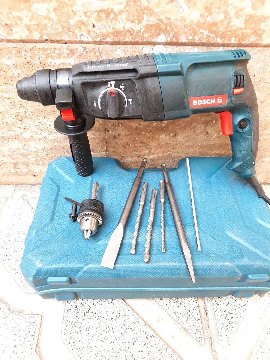 دلر BOSCH آلمانی چکشی دریل بتن کن چهارشیار قدیمی|ماشین‌آلات صنعتی|مشهد, شهید معقول|دیوار