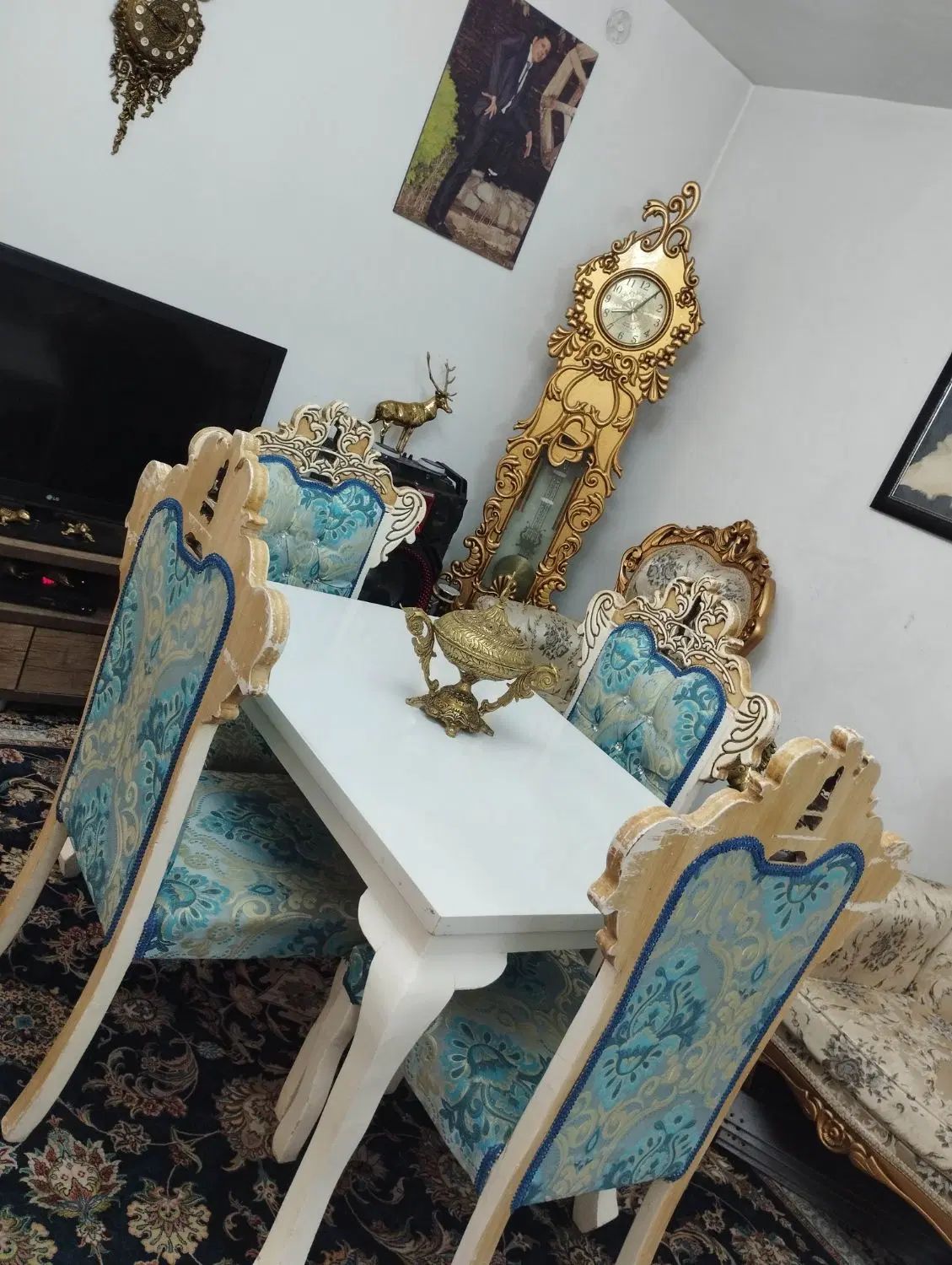 کاملا سالم و تمیز|مبلمان خانگی و میز عسلی|رشت, امین الضرب|دیوار