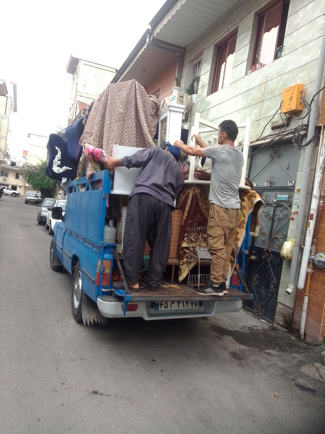 باربری کارگر اسباب کشی  کامیون ایسوزو  نیسان وانت|خدمات حمل و نقل|رشت, رشتیان|دیوار