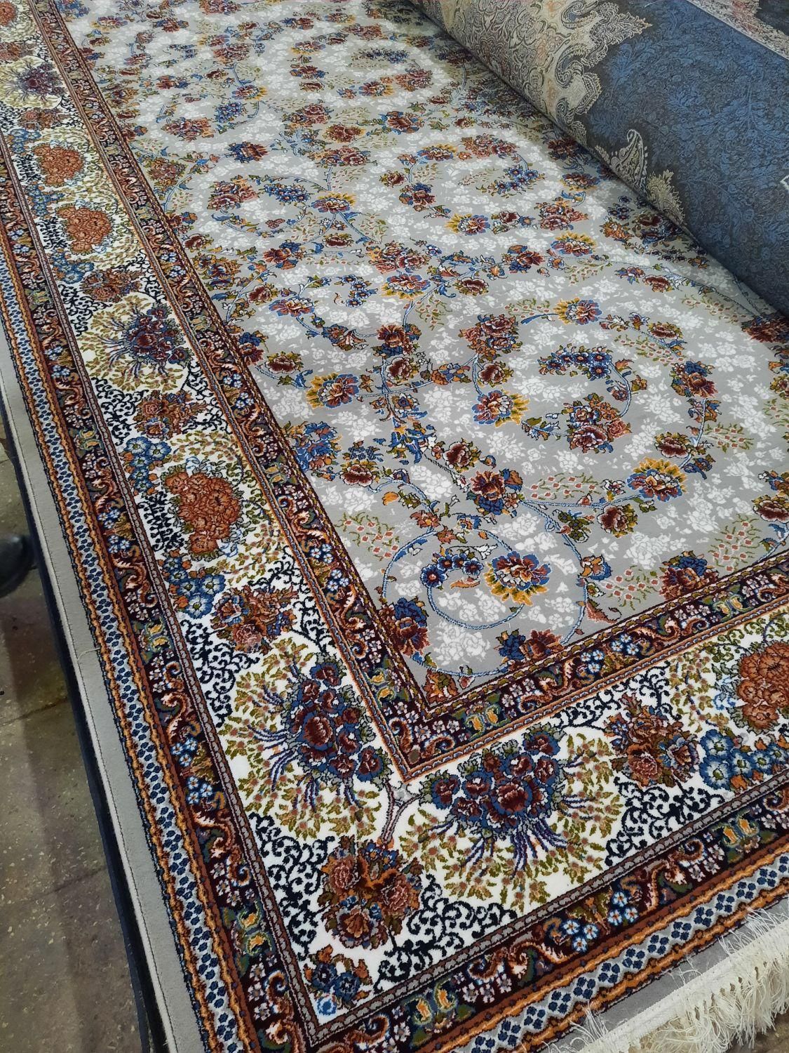 فرش۷۰۰شانه سامین|فرش|تبریز, |دیوار